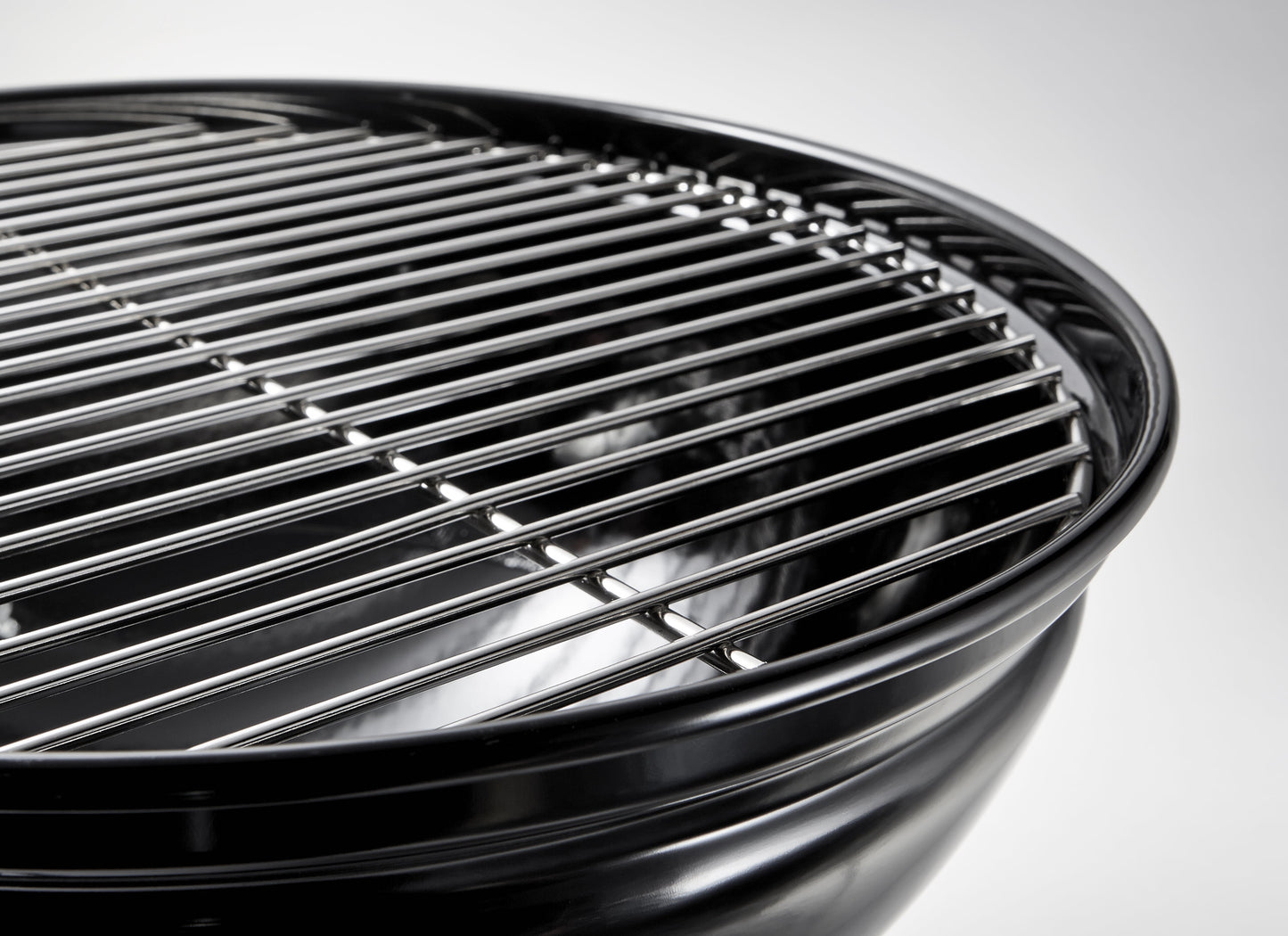 Weber Smokey Joe Charcoal Grill, 14 Inch Portable Charcoal Grill with Handle, Black