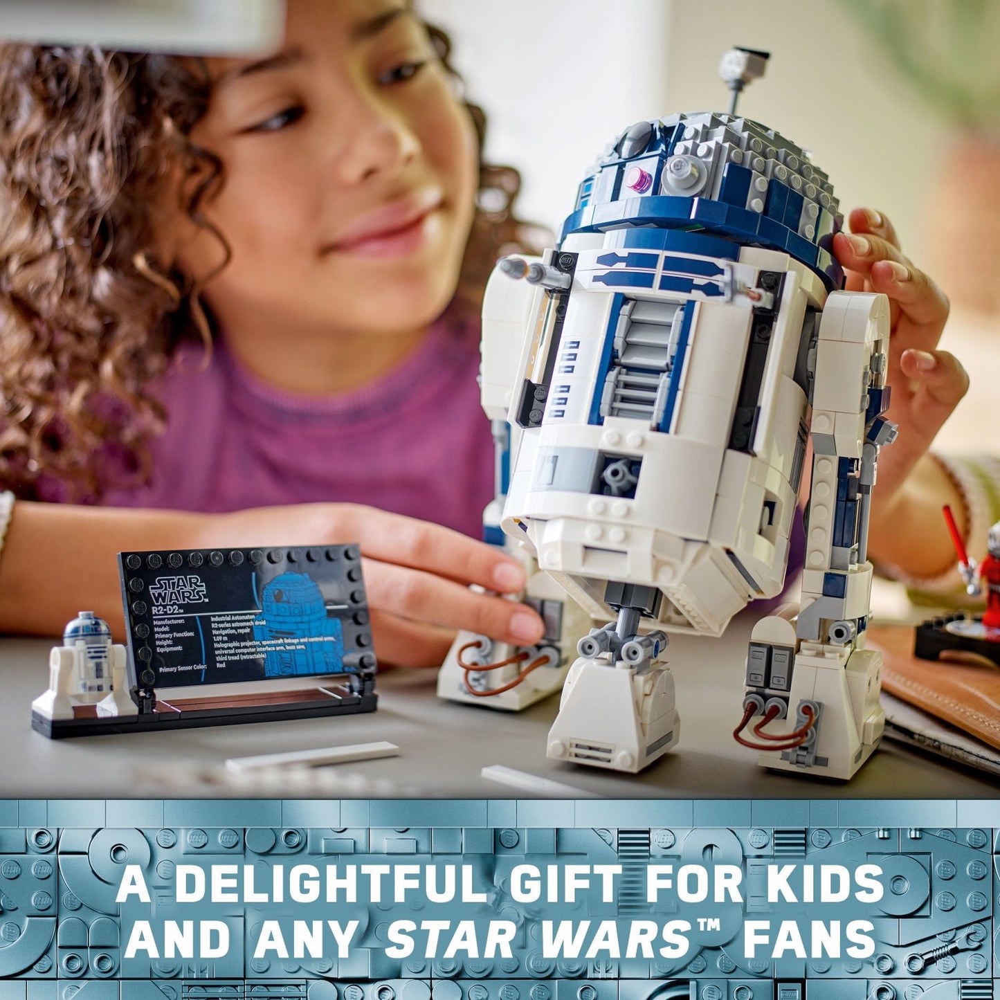 LEGO Star Wars R2-D2 Brick Built Droid Figure, Collectible Star Wars Room Décor with Exclusive 25th Anniversary Minifigure Darth Malak, Creative Play Gift Idea for Kids or Fans Ages 10 and Up, 75379