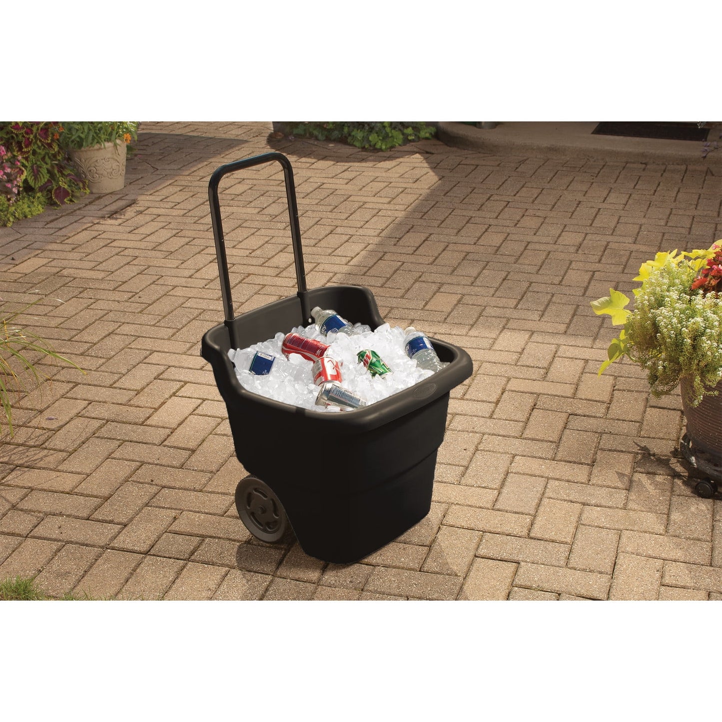 Suncast 15-gal Lawn & Garden Cart, Durable Resin Material, Assembled L: 20.75", W: 22.5", H: 35.75"