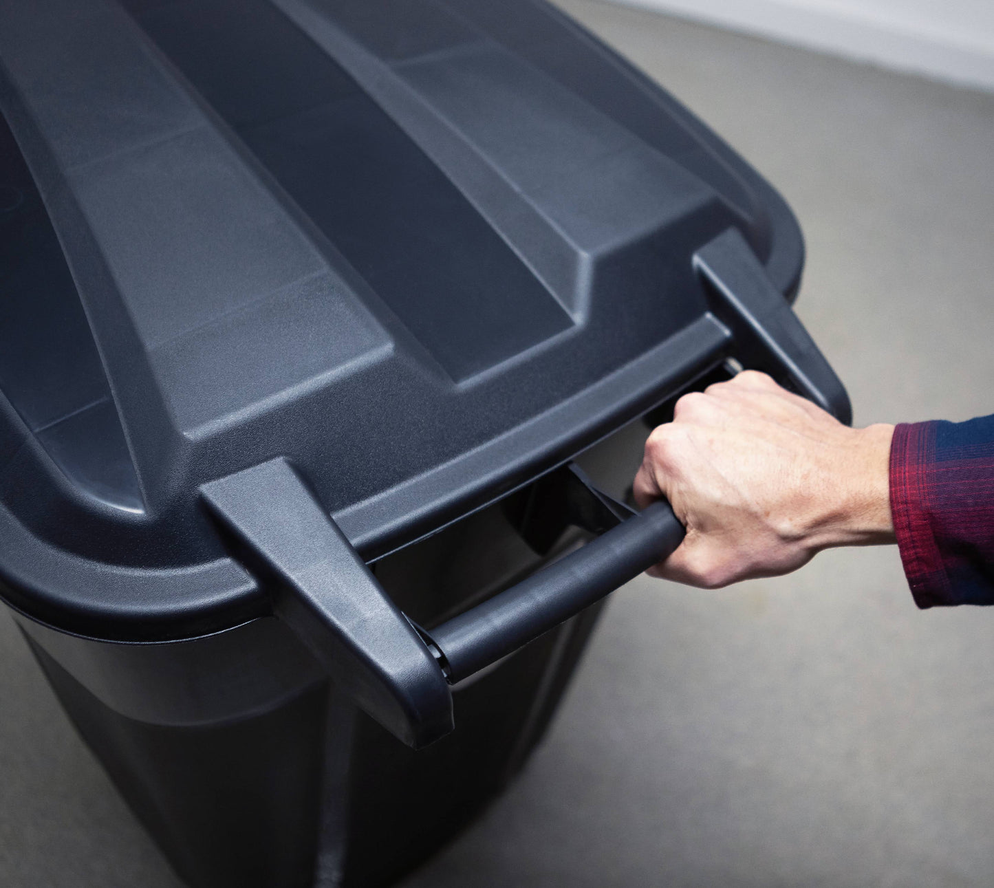 Hyper Tough 32 Gallon Wheeled Heavy Duty Plastic Garbage Can, Attached Lid, Black